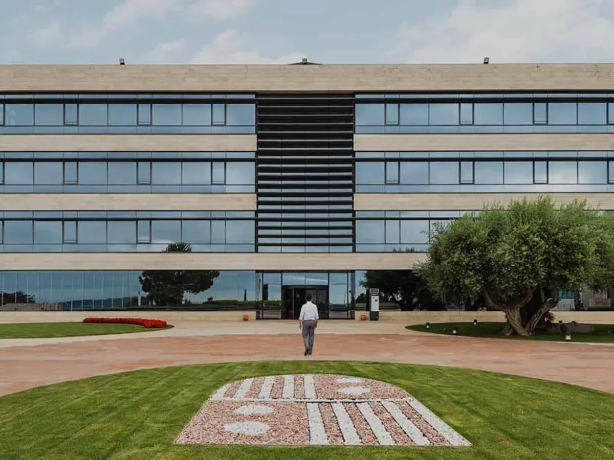 IESE Business School, University of Navarra